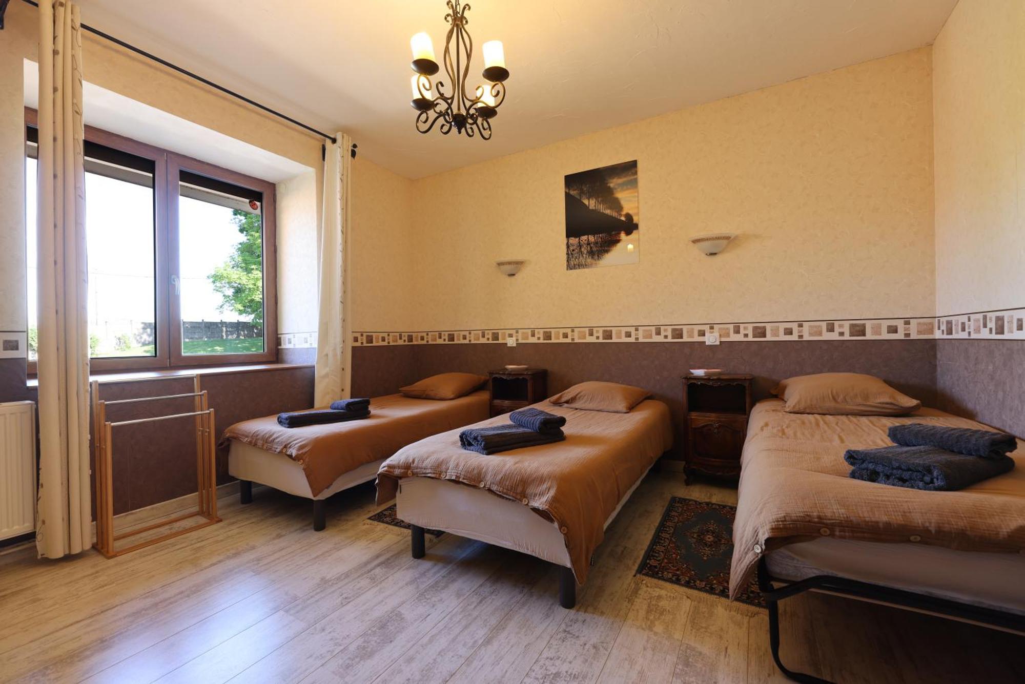 โอ บง วิว็อง Hotel Dampierre-sur-Salon ภายนอก รูปภาพ